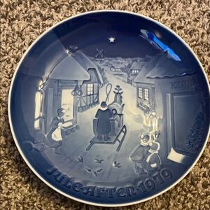 Blue and White Holiday Collector Plate - 1979